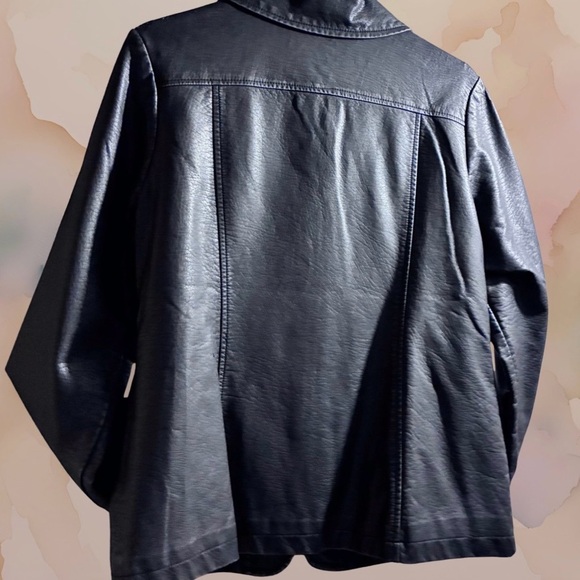 Susan Graver Leather Jacket - Picture 5 of 9